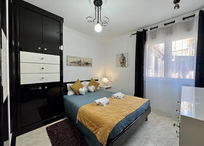 Albufeira Stylish 4 By Homing Calicos (Albufeira)